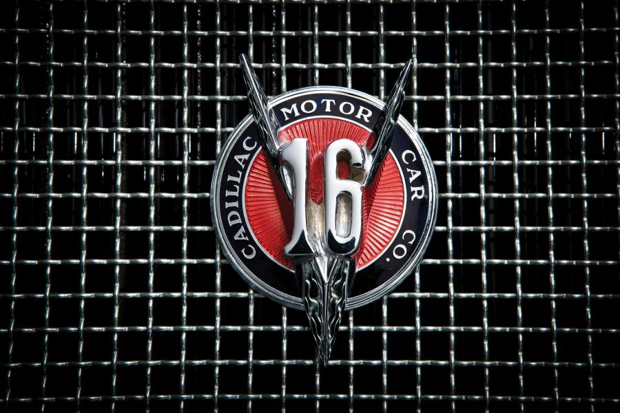  Cadillac Series 452 V16 Convertible Berline by Saoutchik 1930 года  (фото 8 из 24)
